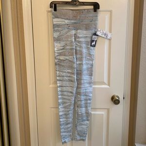Brand new Nux Active Hand Dyed Leggings NWT